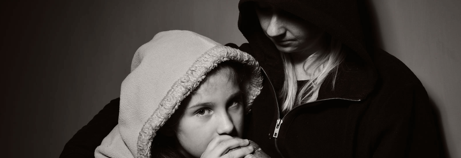 moody-homless-mother-and-child